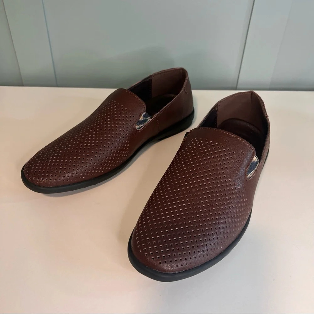Clohoo Perforated Wine Colored Leather Loafers. Size Euro 41/8. NWOT.